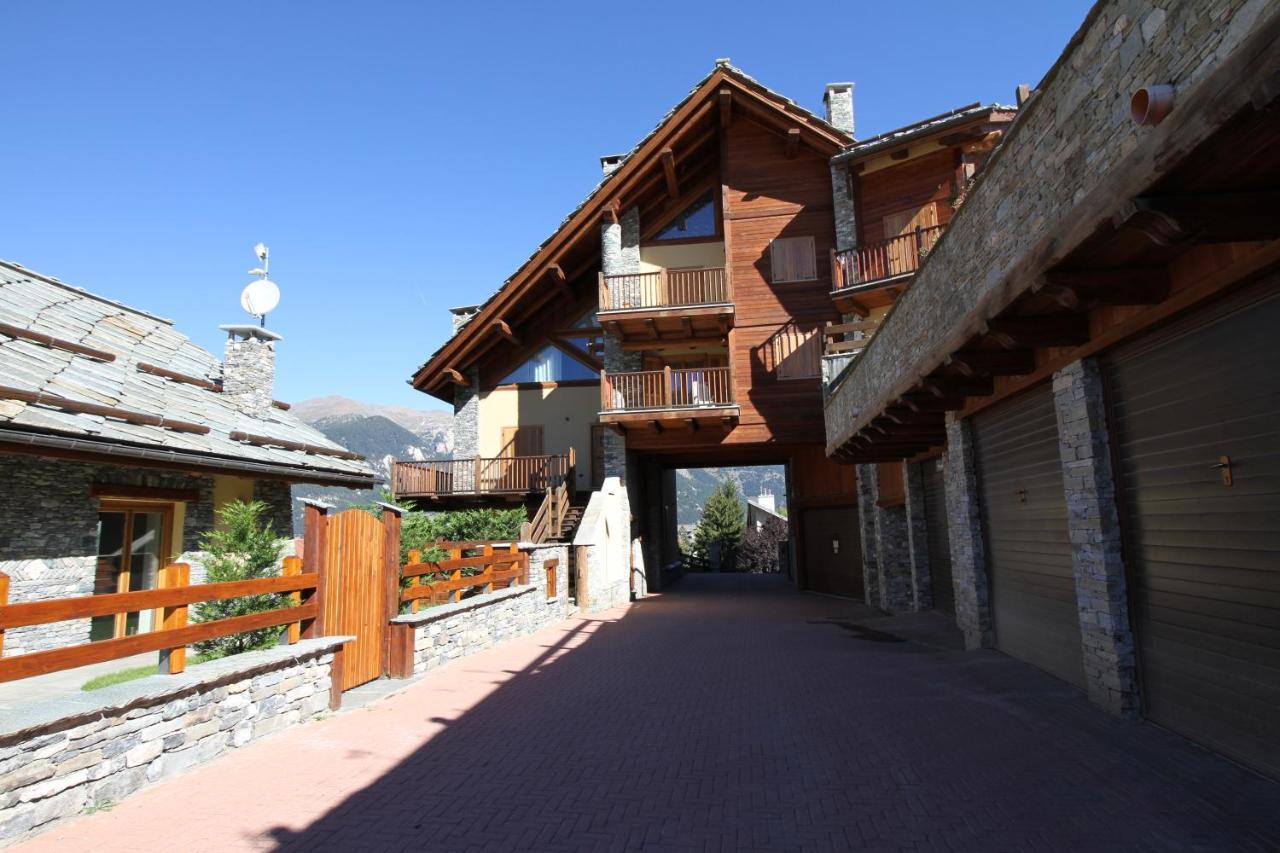 Snowflake Appartamenti Jouvenceaux Oulx Habitación foto